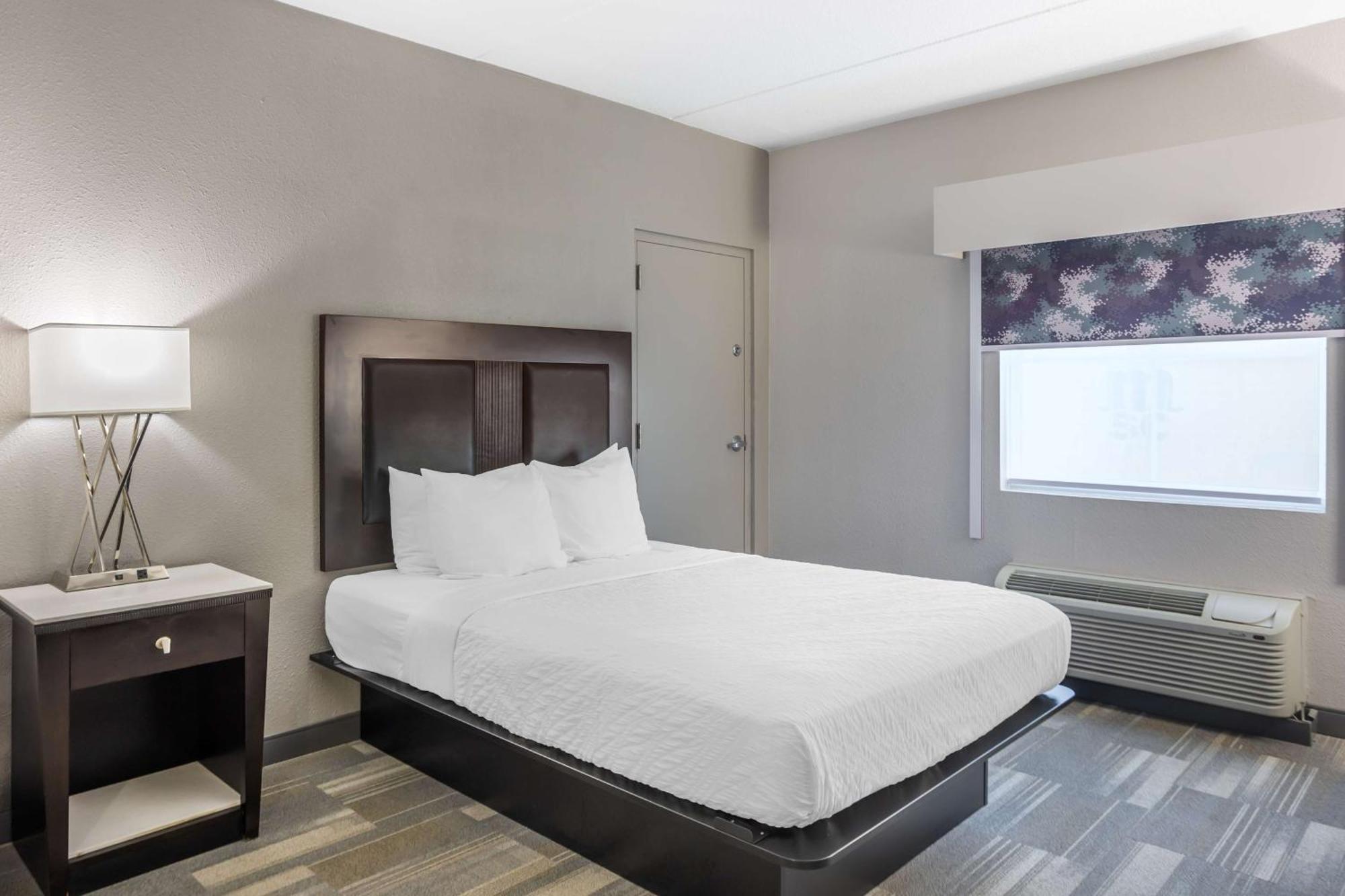 Best Western Plus Wilkes Barre-Scranton Airport Hotel Pittston Buitenkant foto