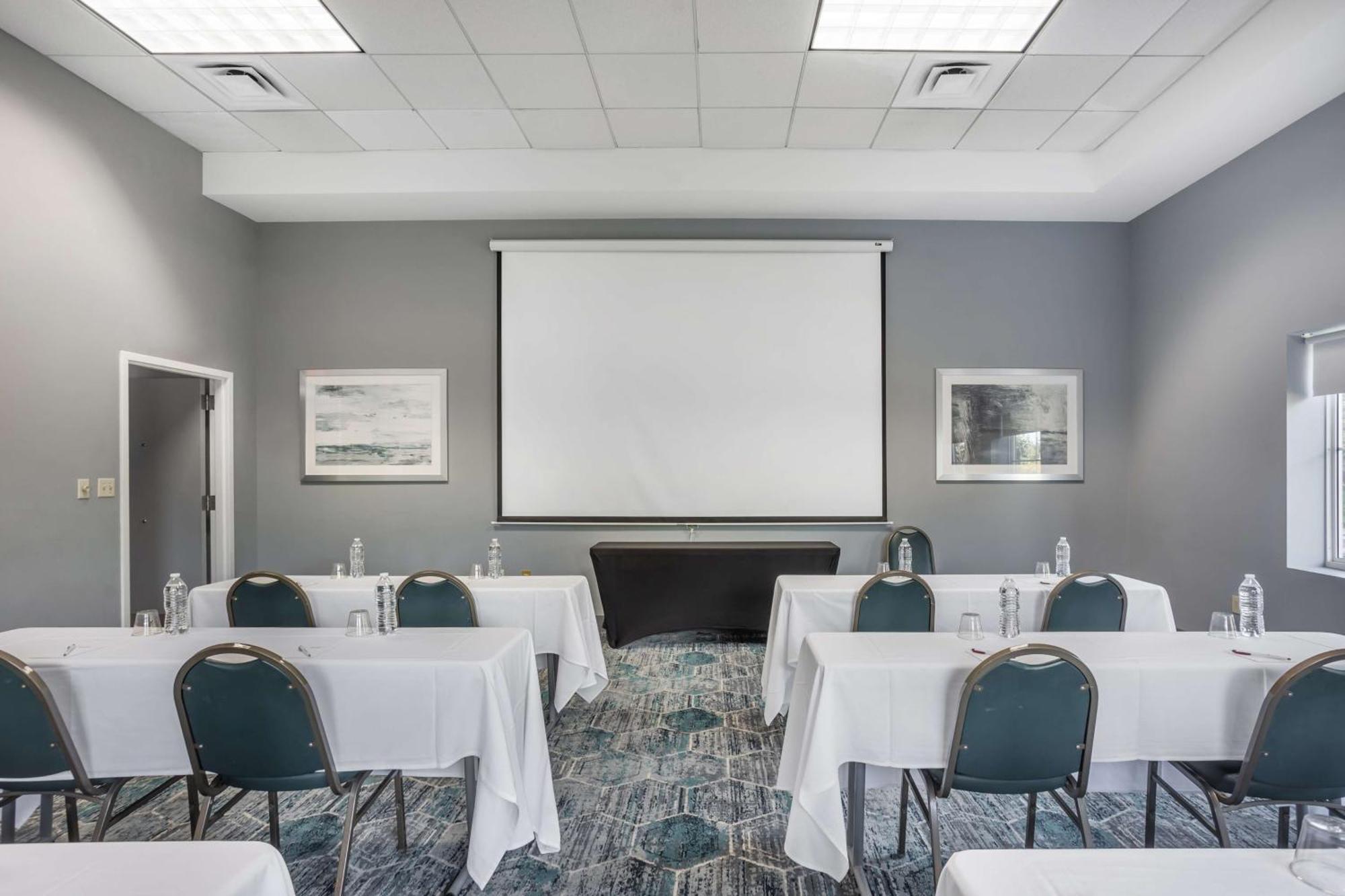 Best Western Plus Wilkes Barre-Scranton Airport Hotel Pittston Buitenkant foto