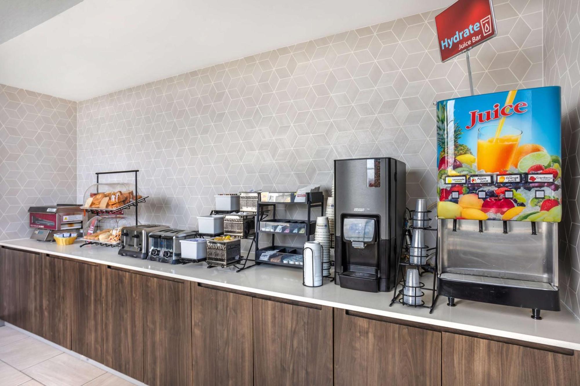 Best Western Plus Wilkes Barre-Scranton Airport Hotel Pittston Buitenkant foto