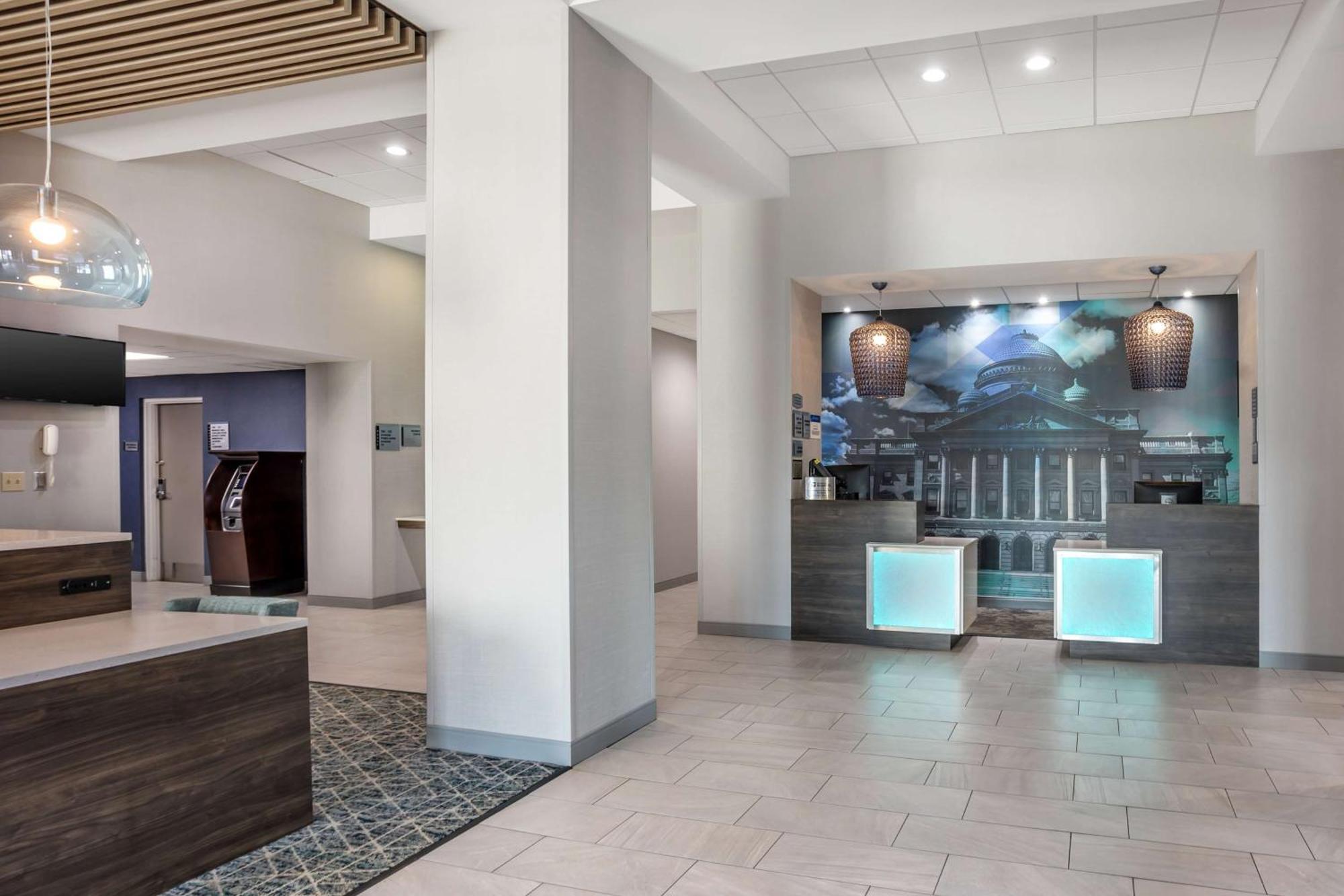 Best Western Plus Wilkes Barre-Scranton Airport Hotel Pittston Buitenkant foto